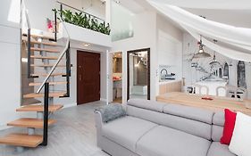 Tomasza Residence